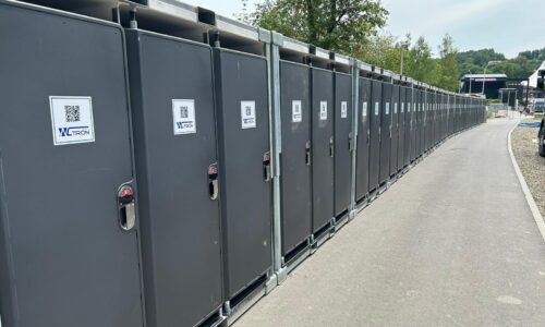 Toalety przenośne – zgodność z przepisami BHP na budowie