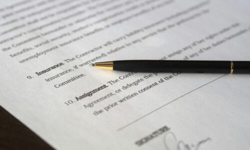 Tłumaczenie umów z języka angielskiego – dlaczego warto zlecić to specjaliście?